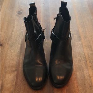 Biker boots in black leather